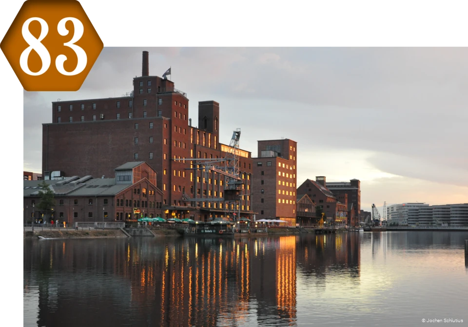 83_Innenhafen_Duisburg.png 83_Innenhafen_Duisburg.png